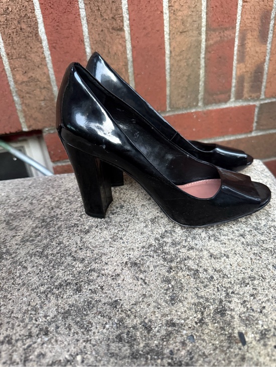 Vince Camuto Shoes - Vince Camuto Black Patent Leather Peep Toe Block Heel Pumps Size 7.5B
